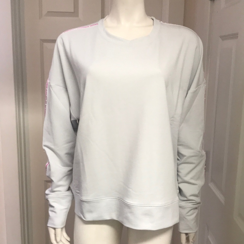 Under Armour Athletic/Athleisure L/S Top, NWT!
